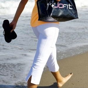 NWT JoFit Live-In Capri White Size S